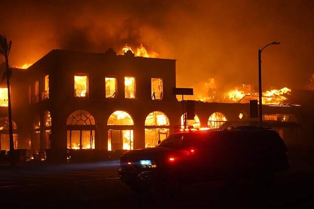 Caption:  January 8, 2025, Pacific Palisades, California, USA: A restaurant in Pacific Palisades burns overnight. The wildfire in Pacific Palisades, which began on Tuesday, January 7th, quickly spread due to the Santa Ana winds in the Los Angeles area. Hundreds of homes and vehicles have been destroyed, and thousands of people have been evacuated. Firefighters have been battling the blaze overnight, but it remains uncontrollable due to the strong winds. The Palisades Fire has burned well over 5,000 acres and is growing at zero percent containment, according to authorities. (Credit Image: Global Look Press/Keystone Press Agency)