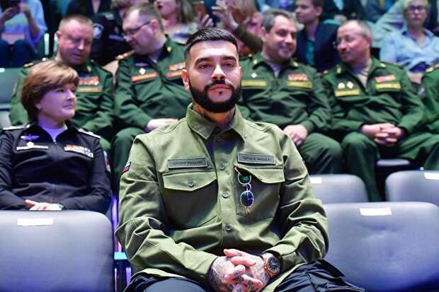 Тимати матом ответил на обвинения в обмане Минобороны