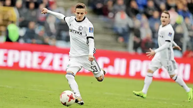 СМИ: ЦСКА заинтересован в приобретении польского футболиста Шиманьского