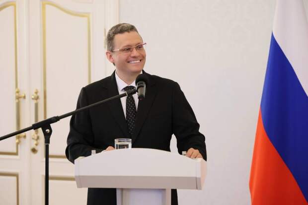 «Стальной характер»: 35 работников ЧМК получили награды от Филимонова