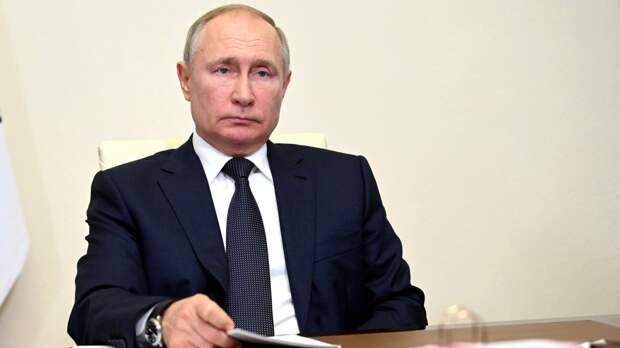 Российский президент Путин назвал службу следователей значимой для всей страны