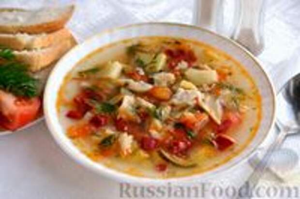 Фото к рецепту: Рыбный суп с кабачками, сладким перцем и помидорами