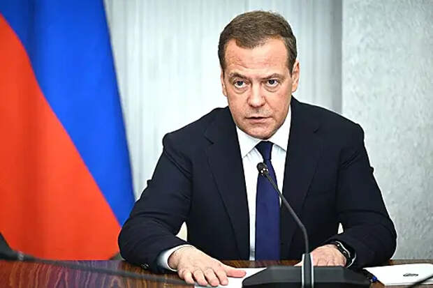 Медведев: «борзота США» может довести кого-то до применения против них ядерного оружия