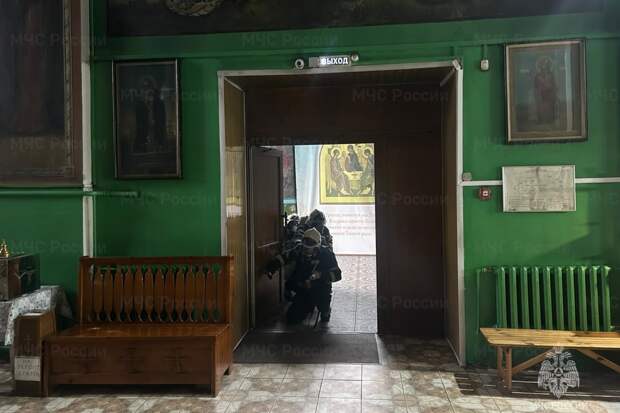 Плавские огнеборцы потушили условный пожар в храме