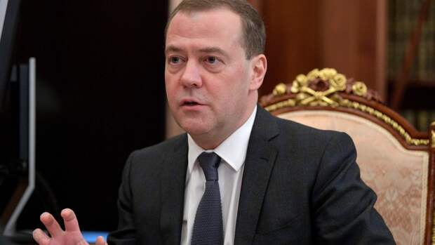 Медведев поручил провести всероссийскую диспансеризацию