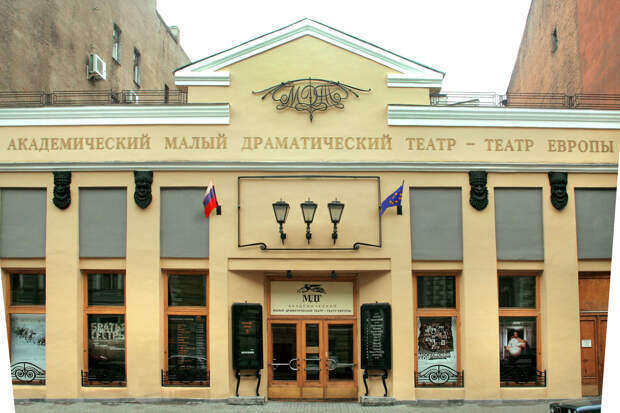 Режиссер Артем Кузин рассказал о «саратовской театральной мафии» в Москве