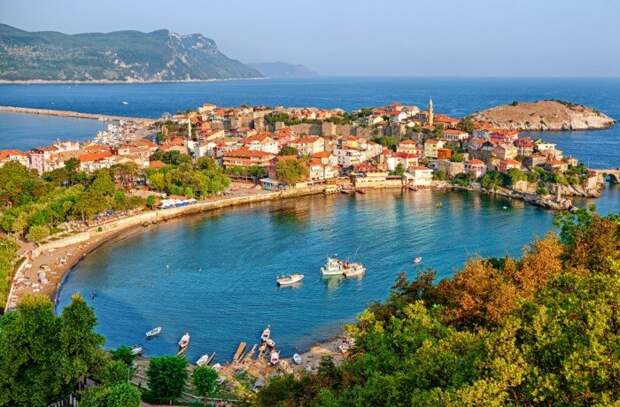 Почему на черноморском побережье Турции почти нет туристических курортов?