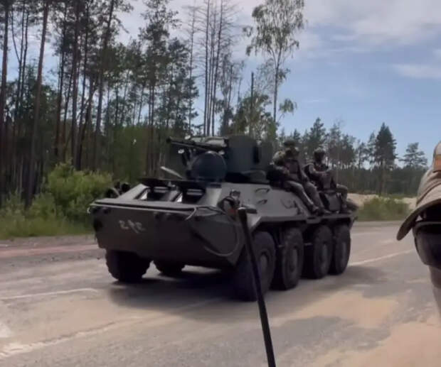 Появились фотографии редкого БТР-7 с башней БМ-7