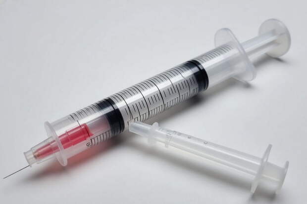 Российский боец рассказал, как ВСУ используют шприцы