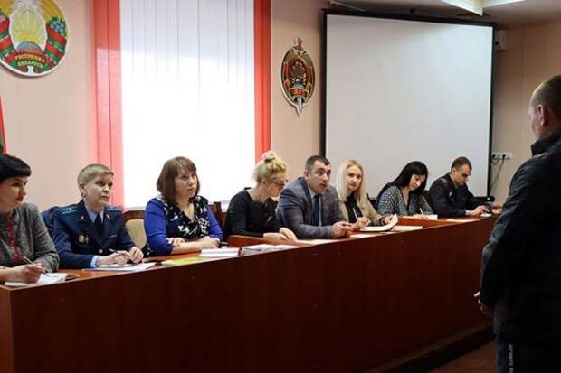 В Бобруйском РОВД прошло заседание комиссии по содействию занятости и беседа с гражданами района, находящимися под контролем...