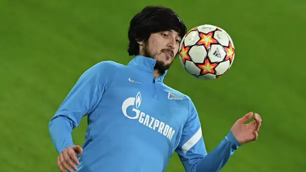 В «Эвертоне» прокомментировали слухи об интересе к футболисту «Зенита» Азмуну