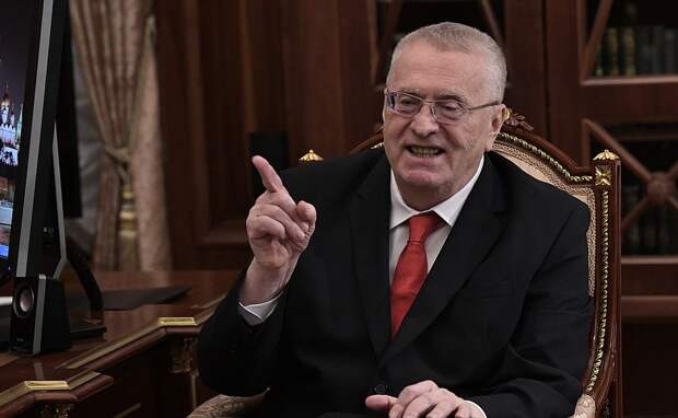 Жириновский предложил называть Путина верховным правителем России