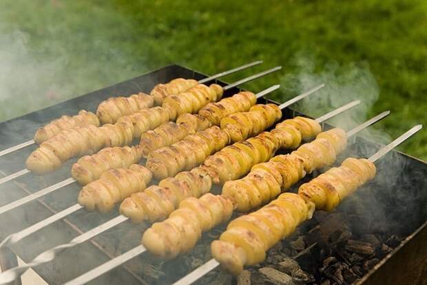 4. Картошка с салом в фольге еда, майские праздники, пикник, рецепт, шашлык