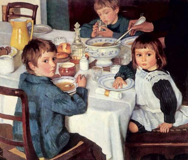 На картине «За завтраком» Зинаида изобразила своих детей и руки их бабушки. Художница много рисовала свою семью и простых людей  Источник: artchive.ru
