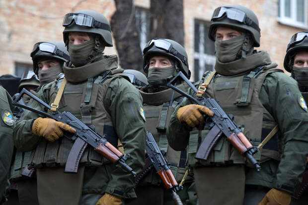 НАБУ проводит обыски в здании, в котором расположен офис партии "Слуга народа"