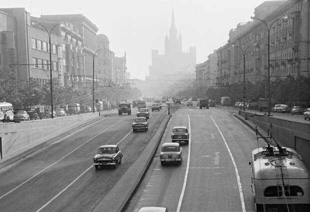 На снимке: Москва. Большая Садовая улица, 1971 год Фото Наум Грановский /Фотохроника ТАСС