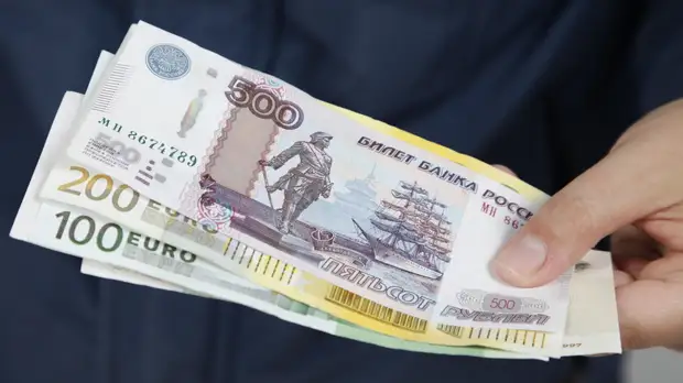 Курс евро поднялся выше 87 рублей