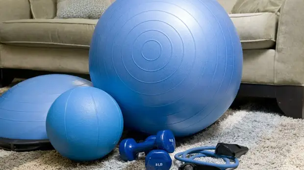 В Роскачестве дали рекомендации по сохранению фигуры в самоизоляции