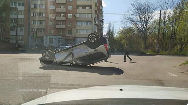 Ещё фото с места ДТП с перевёртышем https://t.me/webmoney_dn/321800