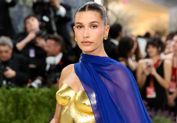 Met Gala — 2026: Кайли Дженнер, Хейли Бибер, "каменная" Хайди Клум, Джорджина Родригес на красной дорожке