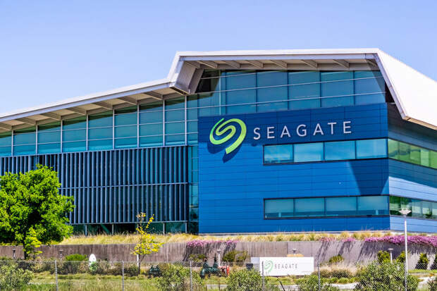 Seagate из-за бума ИИ начала массовое производство жестких дисков на 44 Тб