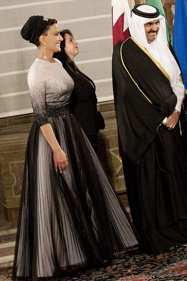 Шйеха Моза (платье Dior) и шейх Хамад бин Халифа Аль Тани