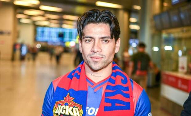 «Спорт-Экспресс»: Давила до сих пор не вернулся в ЦСКА из-за жены, она боится лететь в Россию