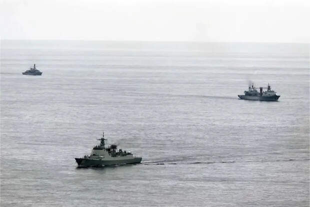 ВМС Великобритании дважды за три недели сопровождали китайские военные корабли, прошедшие через Ла-Манш