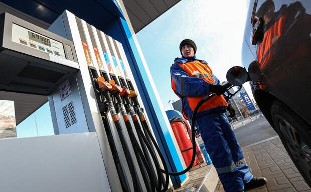Бензиновые страсти в России: Независимые АЗС обратились к властям с предложением