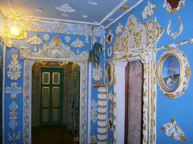 Парадное барокко: уникальное творение пенсионера Владимира Чайки, фото № 11 Парадное барокко: уникальное творение пенсионера Владимира Чайки, фото № 11