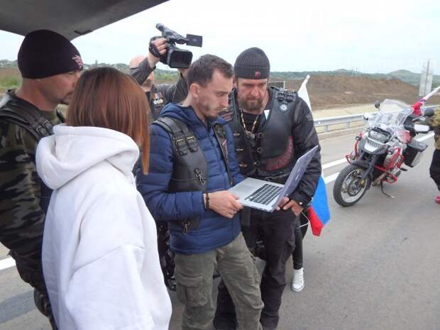 Эксклюзивные кадры запуска автомобильного движения на Крымском мосту