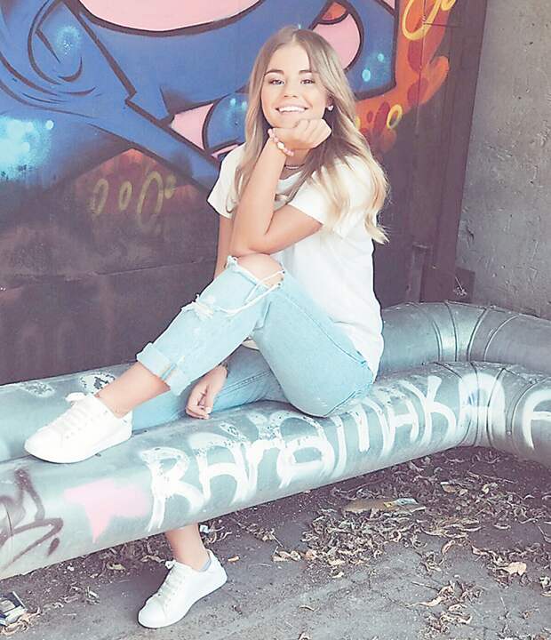 Роль Ксюхи в «Улице» досталась Леле вполне закономерно. Юная актриса говорит, что она сама в чем-то похожа на свою героиню Роль Ксюхи в «Улице» досталась Леле вполне закономерно. Юная актриса говорит, что она сама в чем-то похожа на свою героиню