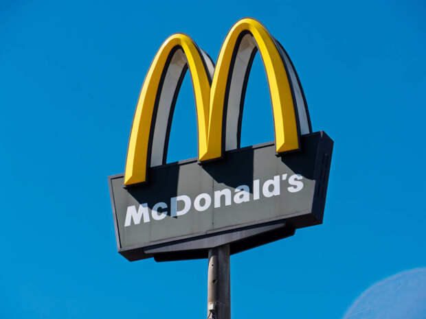 Крупнейший конкурент McDonald's закрыл более 700 ресторанов