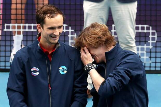 Теннисисты Медведев и Рублев утеряли позиции в новом рейтинге АТР из-за проигрышей