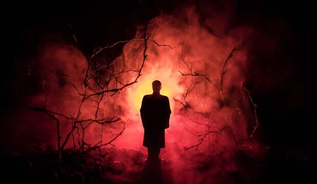 Уральское привидение. На фото с пожара увидели пугающий силуэт | cheltv.ru