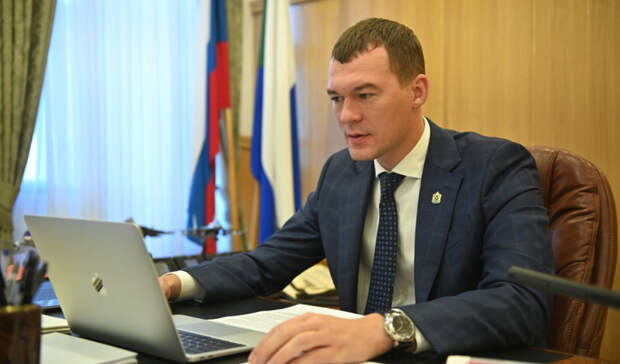 Дегтярев поручил обновить автопарки школ и больниц в Хабаровском крае