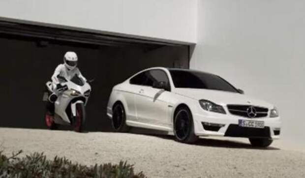 Mercedes C63 AMG купе и Ducati 848 Evo