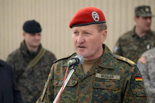 Россия уже производит больше оружия, чем нужно для СВО – генерал НАТО