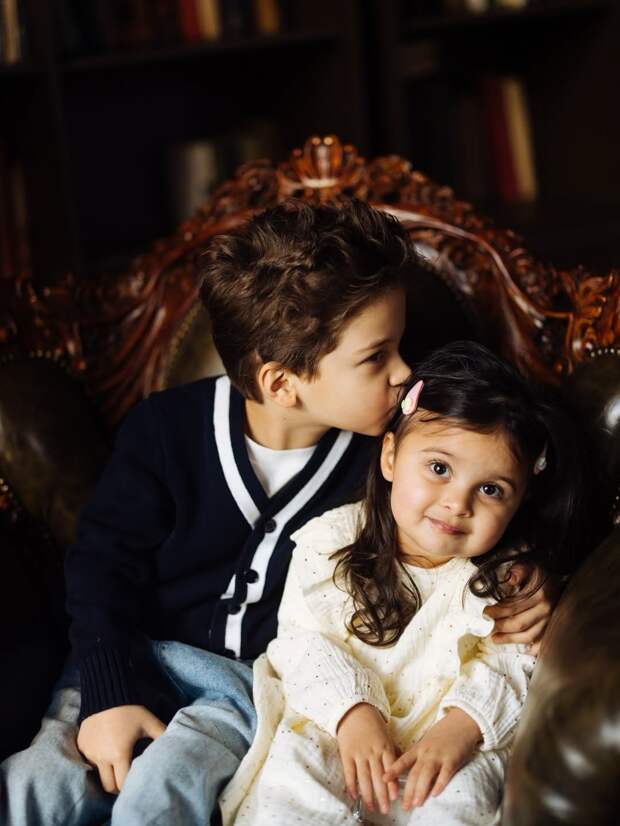 «Пусть будет больше любви»: Равшана Куркова показала подросших детей