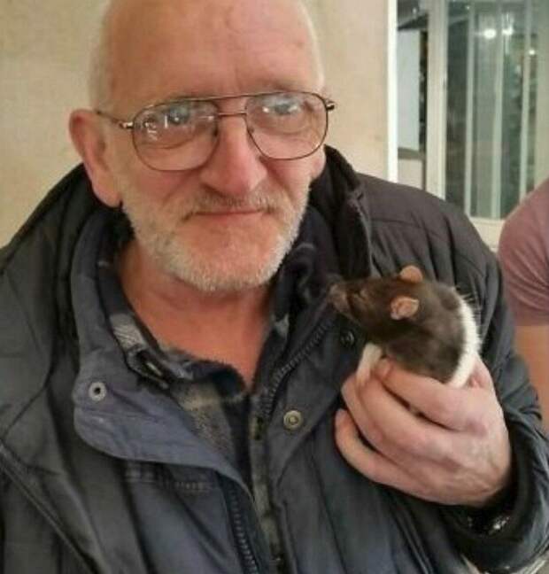 Бездомный Крис и не люди укравшие его крысу по кличке Люси