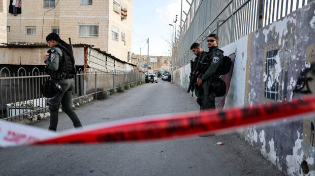 Прорвали «Железный купол»: ракеты Ирана упали в паре метров от офиса Нетаньяху