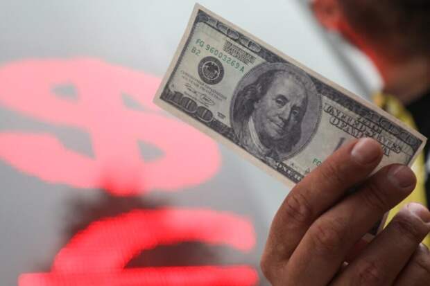 Доллар упал до минимума 2022 года из-за слов Трампа