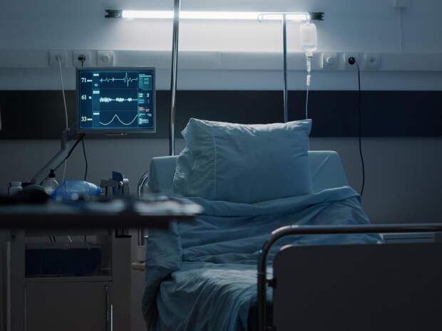 Советник гендиректора HeadHunter впал в кому после модной пластической операции