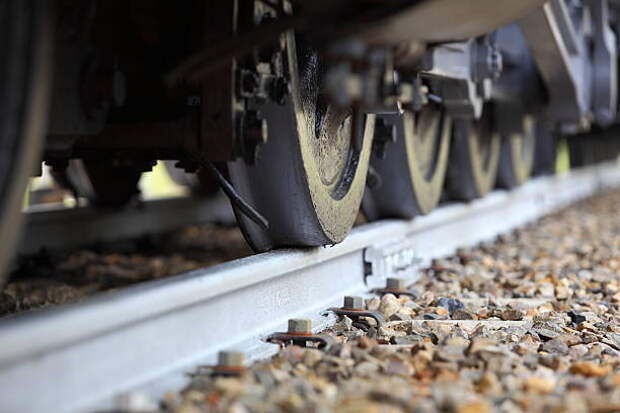 железнодорожных колес - trains стоковые фото и изображения