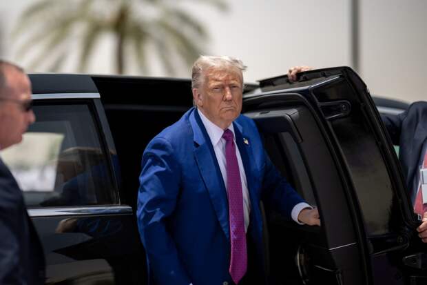 Bloomberg: Украина ощутила волну тревоги после слов Трампа о встрече с Путиным