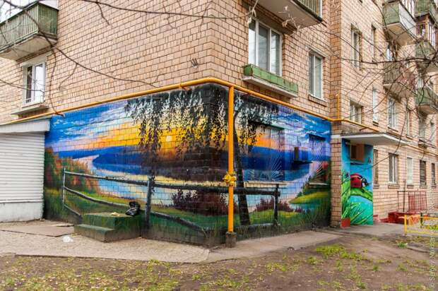 подъезд, граффити, Москва