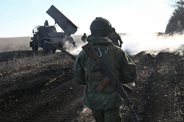 ТАСС: российские военные эвакуируют тела погибших солдат ВСУ