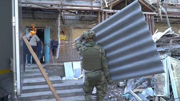 Студенческие отряды Крыма передали гуманитарную помощь жителям Авдеевки