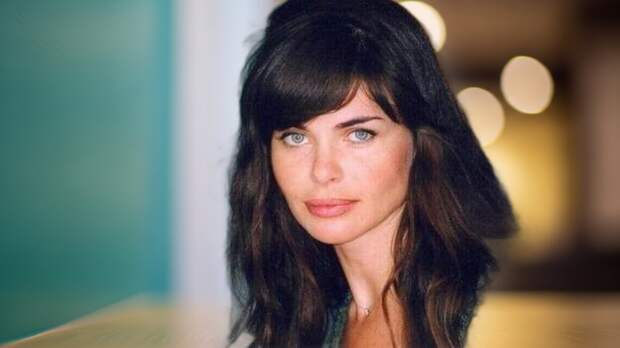 «Я начала всё заново»: почему Инна Гомес, звезда 90-х, дважды возвращалась в никуда