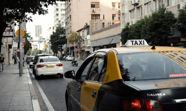 Новые требования для такси начнутся с 1 марта